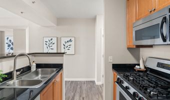 851 N GLEBE Rd 1309, Arlington, VA 22203