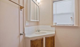 1906 E 16TH St, Cheyenne, WY 82001