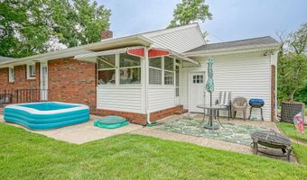 215 E LAKE Dr, Audubon, NJ 08106