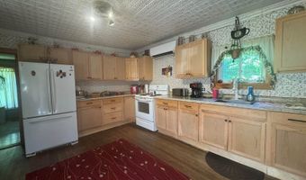 121 Main Rd, Abbot, ME 04406