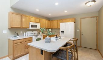 2833 Orinoco Ct SW, Altoona, IA 50009