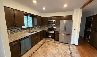 404 Cimarron Rd, Apple Valley, MN 55124