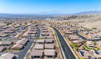 2727 Chinaberry Hill St, Laughlin, NV 89029