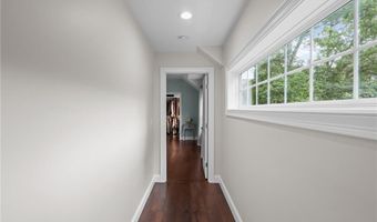 1004 Great Rd, Lincoln, RI 02865