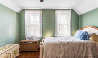 95 Ivy St, East Providence, RI 02914
