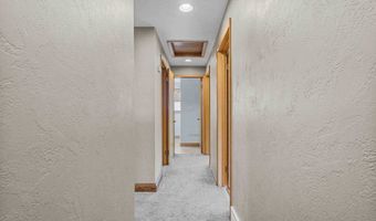 2700 N LILLIAN Ct, Appleton, WI 54911