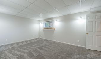 4107 Boulder Pond Dr, Ann Arbor, MI 48108