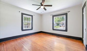 87 S Poplar St, Angier, NC 27501