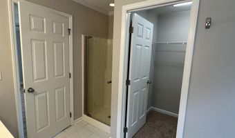 1748 Town Home Dr, Apex, NC 27502