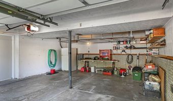 10265 Beaver Trl, Aurora, OH 44202