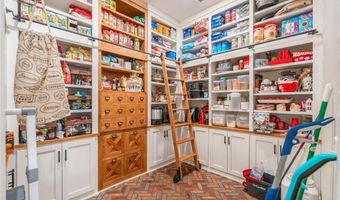 8128 Belmont Dr, Alma, AR 72921