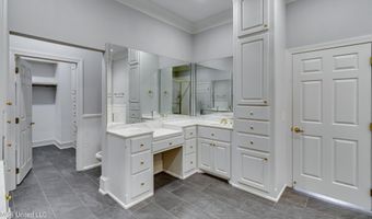 121 Poplar Ridge Dr, Brandon, MS 39047