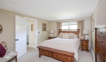 57 Warren Ave, Middletown, RI 02842