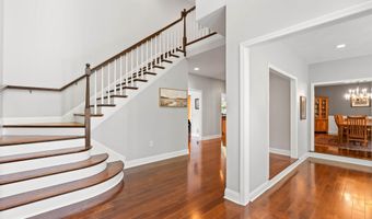9 Hubbard Rd, Amherst, NH 03031