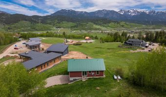 31 PINE HOLLOW Ct, Alpine, WY 83128