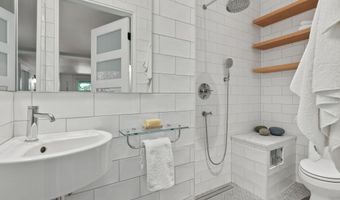 827 NW Delaware Ave, Bend, OR 97703