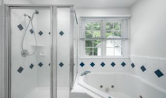 407 Maple Creek Ct, Apex, NC 27502