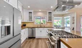 2816 Cebu Ct, Carlsbad, CA 92009