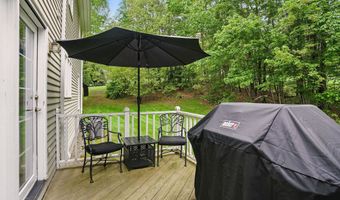 4 Catesby Ln, Bedford, NH 03110