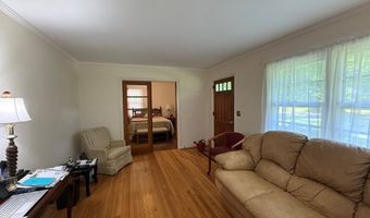 108 Barnett Dr, Bishopville, SC 29010