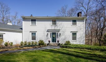 42 Wedgewood Dr, Danbury, CT 06811
