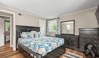 91 E Harold St, Bloomfield, CT 06002
