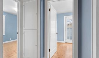 1604 N CLARK St, Appleton, WI 54911