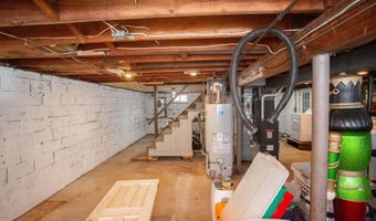 836 DEVENNEY Dr, Bellmawr, NJ 08031