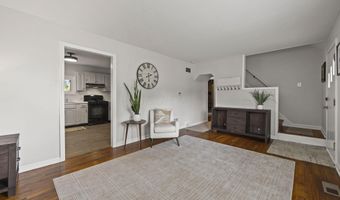 237 Maple Dr, Columbus, OH 43228
