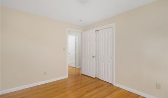 9 Chestnut Hill Rd B, Middletown, RI 02842