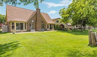 7236 Bluebill St, Algonac, MI 48001