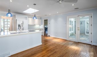 54 Fairway Rd, Asheville, NC 28804