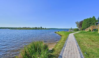 96 Longfellow Cir, Albrightsville, PA 18210