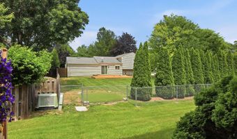 931 Perry Dr, Algonquin, IL 60102