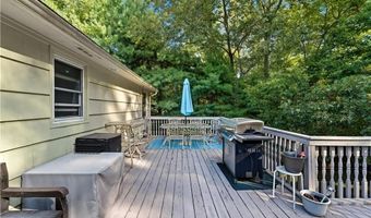 37 Carriage Rd, Cranston, RI 02920