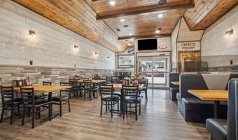 108 W 1st, Dyersville, IA 52040