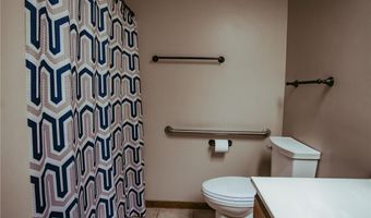610 25th St SW, Austin, MN 55912