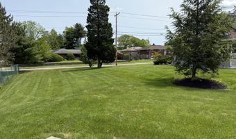 35 Governor Cir, Albany, NY 12208