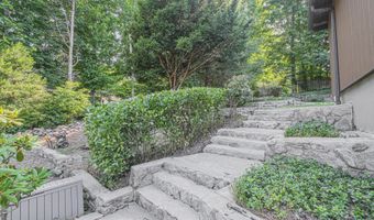 203 Hoyt St, Darien, CT 06820