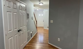 5925 KIRKCALDY Ln, Alexandria, VA 22315