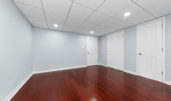 2086 Valleyview Dr, Ann Arbor, MI 48105