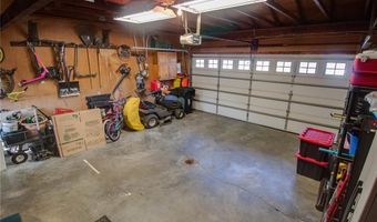 2401 Crislisa Dr, Alton, IL 62002