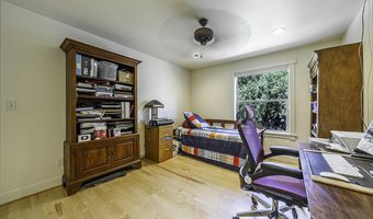 2815 Dead Indian Memorial Rd, Ashland, OR 97520