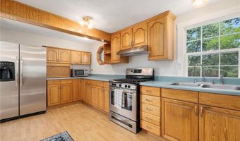 3 Sheffield St, Warwick, RI 02889
