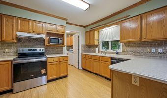 78 E HUNTINGTON Cir, Dover, DE 19901