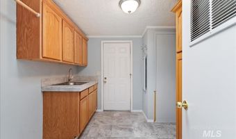 8306 W Wilowpark Dr, Boise, ID 83714