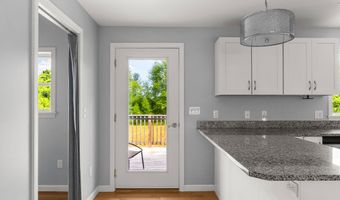 9 Hounds Way, Bath, ME 04530