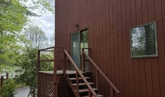 9 Evergreen Ln, Brattleboro, VT 05301