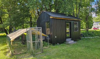 14 Helen St, Auburn, ME 04210