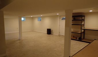 5915 BROOKLAND Rd, Alexandria, VA 22310